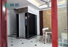 Bán nhà ngõ 279 Phố Đội Cấn, Hoàng Hoa Thám dt 35 m2 x 6 tầng Thang Máy giá 4,55 tỷ