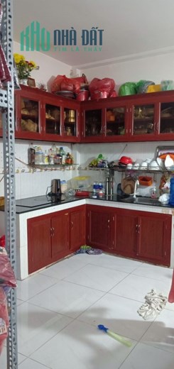 NHÀ CÓ NGUỒN TIỀN CHO THUÊ KẾ CHỢ TÂN HƯƠNG QUẬN TÂN PHÚ.