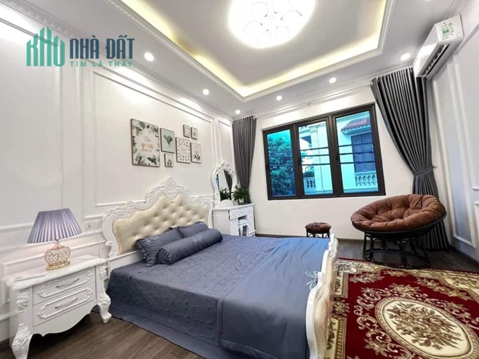 Cho Thuê Nhà #HỒ_TÙNG_MẬU Đẹp BẤN LOẠN. 45m2. 4 Ngủ Sàn Gỗ Sang Trọng. Full Đồ. Rẻ 15 tr