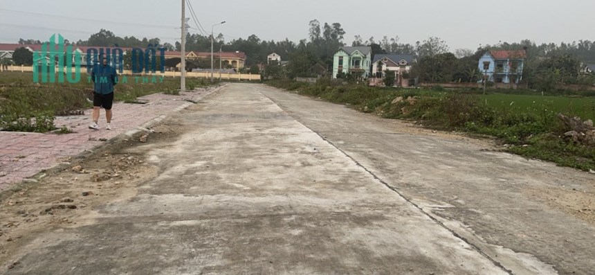 Bán đất đấu giá tại Cam Lâm Minh Quang Tam Đảo Vĩnh Phúc 200m2, giá: 1,8 tỷ.Liên hệ: 0986.797.222