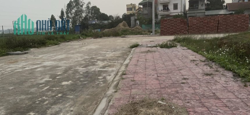 Bán đất đấu giá tại Cam Lâm Minh Quang Tam Đảo Vĩnh Phúc 200m2, giá: 1,8 tỷ.Liên hệ: 0986.797.222