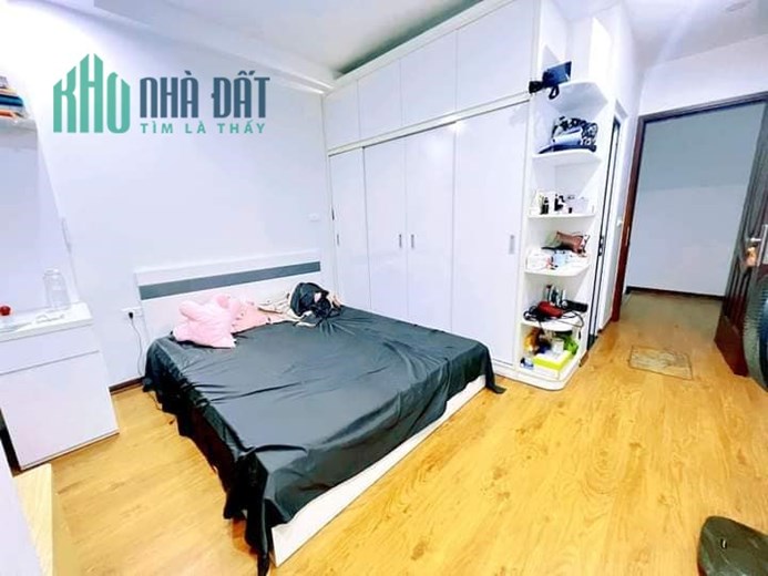 BÁN NHÀ ĐƯỜNG NGUYỄN TRÃI, NHÀ 5 TẦNG 36M  NGÕ RỘNG THÔNG THOÁNG, GẦN Ô TÔ, VỀ Ở NGAY GIÁ CHỈ HƠN 4