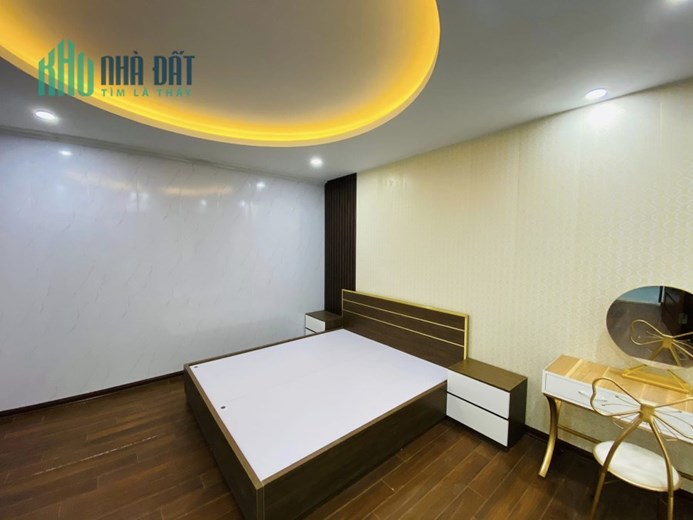 BÁN NHÀ KHƯƠNG HẠ, THANH XUÂN, Ô TÔ ĐỖ CỔNG, 37M2 5T MT4M, GIÁ 3.9 TỶ
