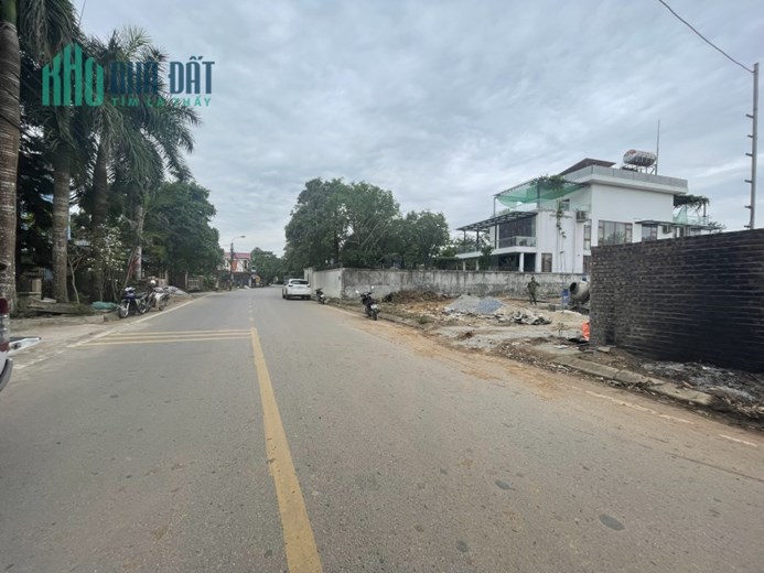 Bán đất mặt đường Lê Duẩn, Ngọc Thanh, Phúc Yên 612m2, giá: 15tr/tháng.