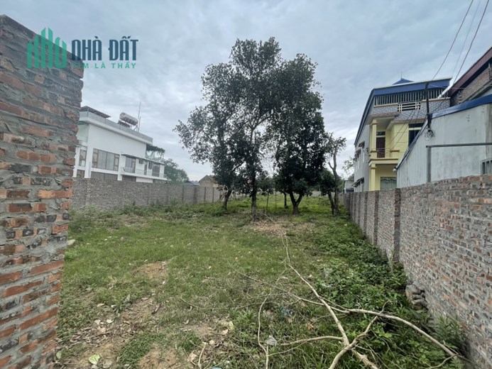Bán đất mặt đường Lê Duẩn, Ngọc Thanh, Phúc Yên 612m2, giá: 15tr/tháng.
