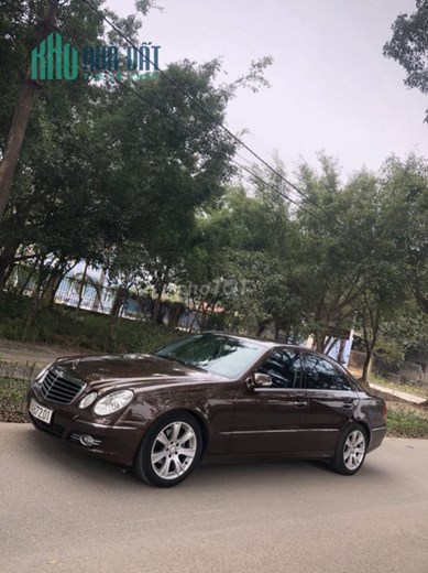 Chính chủ muốn lên đời xe cần bán xe Mercedes e200