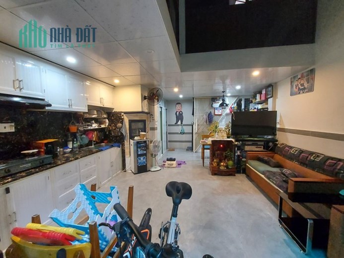 BÁN NHÀ ĐƯỜNG HOÀNG VAN THỤ GẦN NGÃ TƯ PHÚ NHUẬN 41M2 CHỈ NHỈNH 4 TỶ.