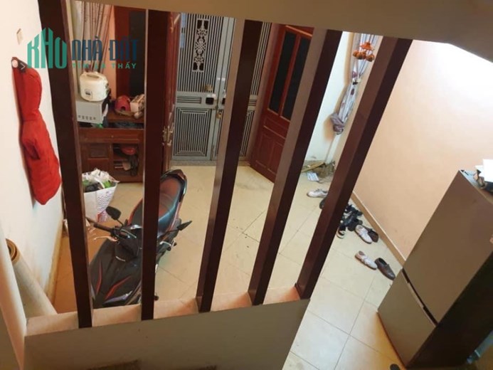 Bán nhà Hồ Tùng Mậu,gần mặt phố,ngõ nông.ngay ngã tư cầu vượt Mai dịch, 30m2,5 tầng,mt:4,8m