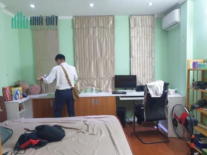 Bán nhà Hồ Tùng Mậu,gần mặt phố,ngõ nông.ngay ngã tư cầu vượt Mai dịch, 30m2,5 tầng,mt:4,8m