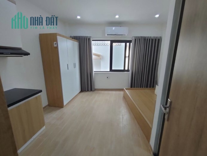 HIẾM. Nhà Trần Khát Chân, tự xây ở luôn, 30 m ra mặt phố, 5 phút lên Hồ Gươm. DT 43M* 5 T* MT 5.5M.