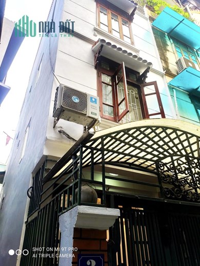 Phân lô Kim Ngưu, 42m x 4 tầng, 4.5 tỷ, lô góc, ngõ thông rộng