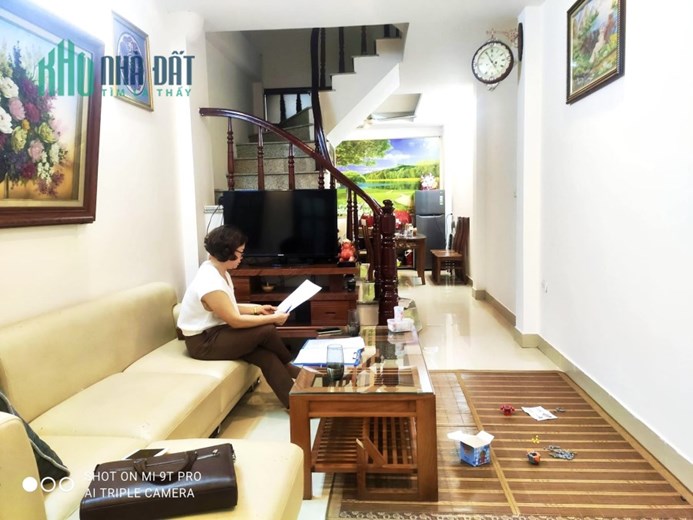 Phân lô Kim Ngưu, 42m x 4 tầng, 4.5 tỷ, lô góc, ngõ thông rộng