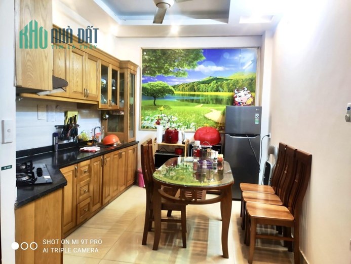 Phân lô Kim Ngưu, 42m x 4 tầng, 4.5 tỷ, lô góc, ngõ thông rộng