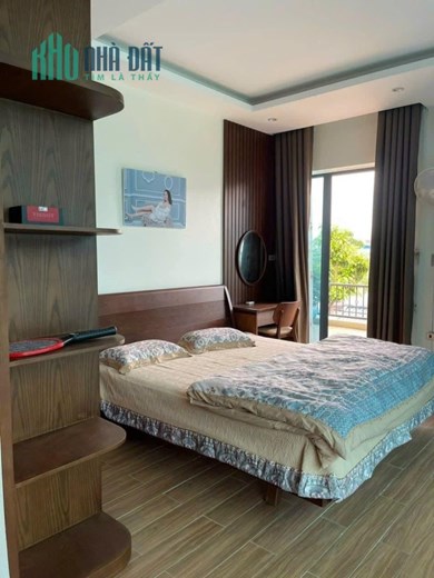 Cho thuê biệt thự nhà vườn tại Khai Quang 290m2, giá: 20 triệu/ tháng.Liên hệ: 0986.454.393