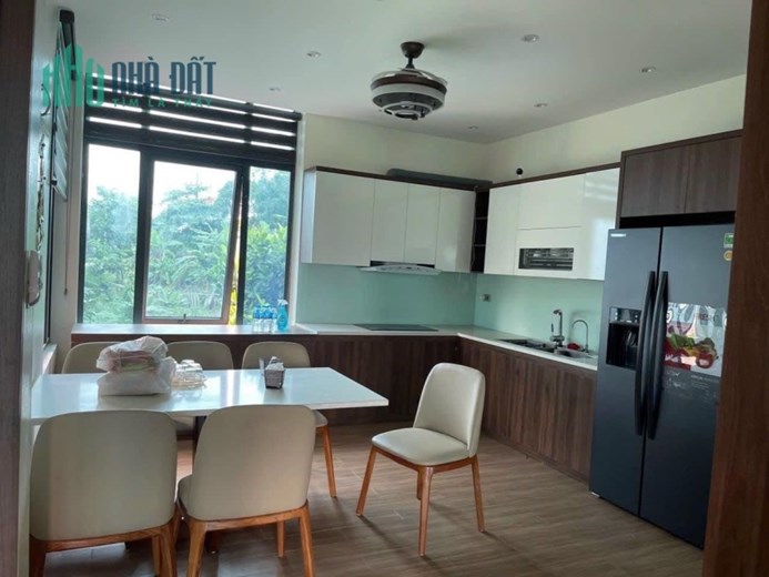 Cho thuê biệt thự nhà vườn tại Khai Quang 290m2, giá: 20 triệu/ tháng.Liên hệ: 0986.454.393