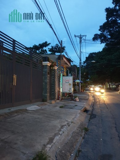 IẢM SÂU. CHỈ HƠN 13 TỶ CHO 229M. BIỆT THỰ SÂN KINH DOANH MẶT TIỀN 9M. ĐANG CÓ DÒNG TIỀN 27TR/T. LÊ