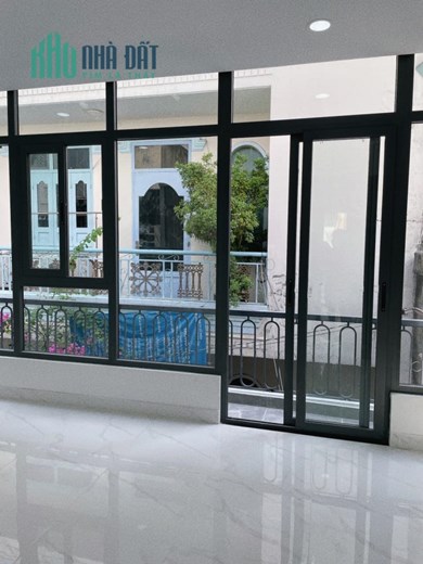 BÌNH THẠNH, SÁT CHỢ BÀ CHIỂU, MỘT SIÊU PHẨM SẮP HOÀN THIỆN - HXH - HAI MẶT HẺM, DT 39m2 1T1L 2Pn
