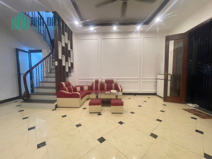 Bán Nhà Ngay ĐH Bách Khoa, Ngõ Thông, Kinh Doanh, Gần ô tô tránh, Gần Phố, Nhà Mới Ở Luôn