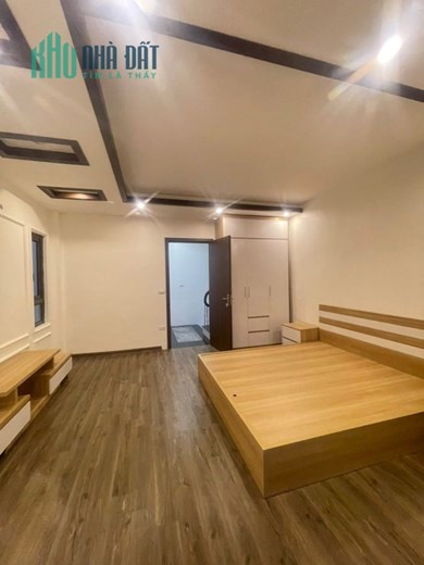 Bán Nhà Ngay ĐH Bách Khoa, Ngõ Thông, Kinh Doanh, Gần ô tô tránh, Gần Phố, Nhà Mới Ở Luôn