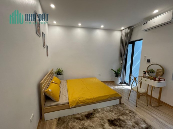 CHỈ HƠN 2 TỶ - NHÀ PHỐ VIP ĐỐNG ĐA - PHÂN LÔ - Ô TÔ CHẠY VÒNG QUANH - KINH DOANH ĐỈNH