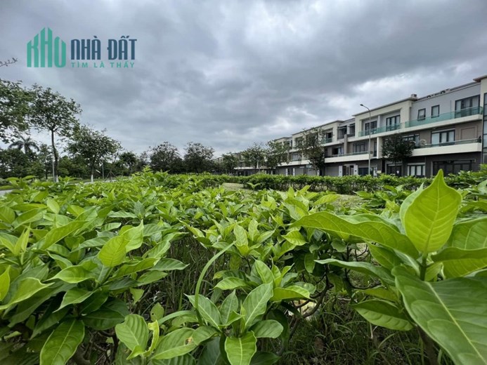 Bán shophouse 120m2 mặt tiền Hữu Nghị hướng Nam giá chỉ từ 9 tỷ