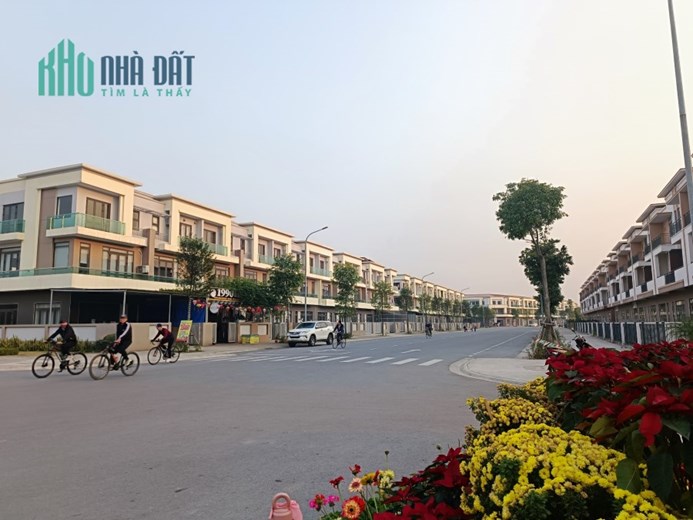 Bán nhà đẹp mặt phố đi bộ 26m giá đáy thị trường.