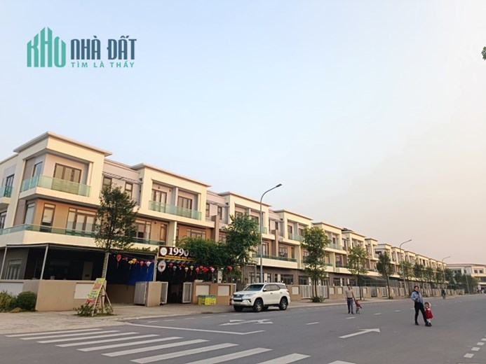 Bán nhà đẹp mặt phố đi bộ 26m giá đáy thị trường.