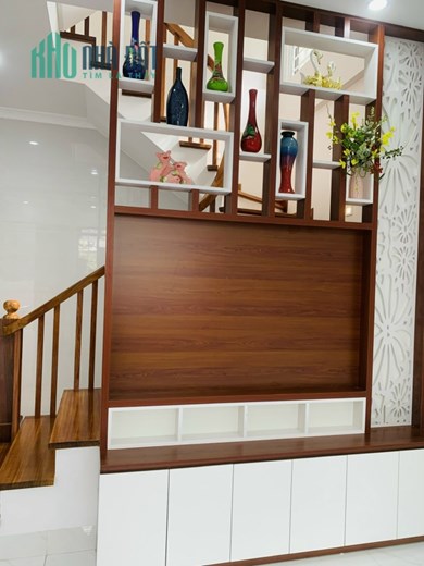 BÁN NHÀ ĐẸP Ở NGAY NGÕ 323 ĐỖ NHUẬN GẦN CÔNG VIÊN HÒA BÌNH 45M LÔ GÓC 5 TẦNG