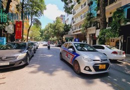 Vip. Nhà Phố Nguyễn Du, Hoàn Kiếm, tự xây, chuẩn 100%, 15m ra phố lớn. Diện tích 45m*5T*mặt tiền