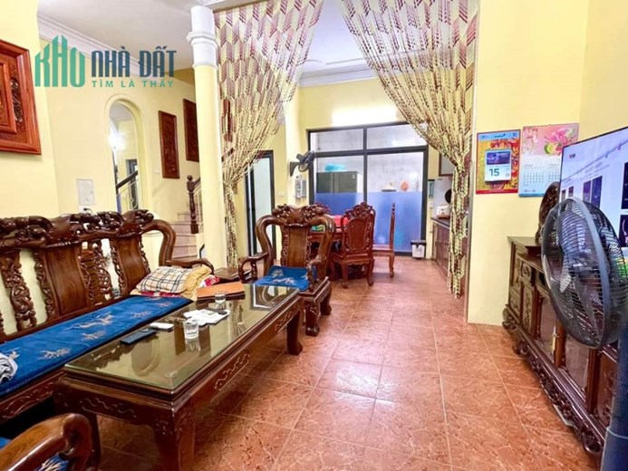 TRUNG TÂM MỸ ĐÌNH -NAM TỪ LIÊM - MỎ VÀNG TRONG LÀNG CHO THUÊ CĂN HỘ.  BÁN ĐẤT TẶNG NHÀ 5 TẦNG. CÁCH