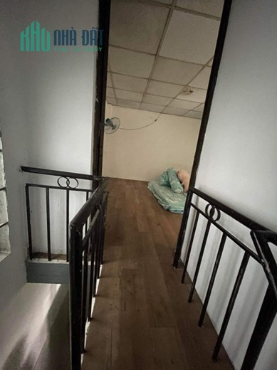 Nhà bán đường Thoại Ngọc Hầu ngay ủy ban Quận Tân Phú. 45m2 giá ngang 4.5m nhỉnh 3