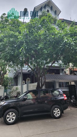 Bán nhà phố Hoàng Ngân, phân lô, lô góc, nở hậu, an ninh 24/7, 115m, 39 tỷ.