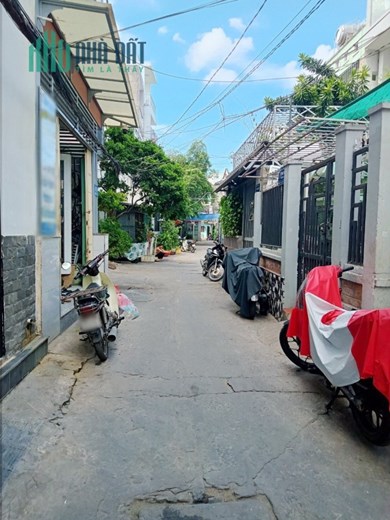 Nhà bán 3 Tầng hẻm Dương Bá Trạc P1Q8 -  Giá : 4.8 tỷ