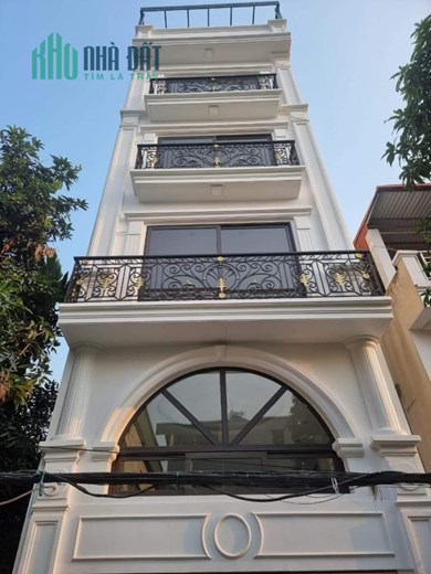 Nhà Thạch bàn 51m, thang máy, nội thất xịn sò, Long Biên