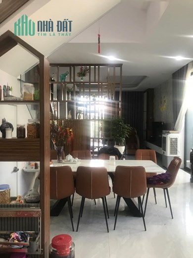CHỦ CẦN BÁN GẤP TRONG THÁNG HẠ THÊM 500tr - GIÁ CHÀO MỚI 15 tỷ - HẺM XE TẢI NGAY GIGAMALL - HIỆP