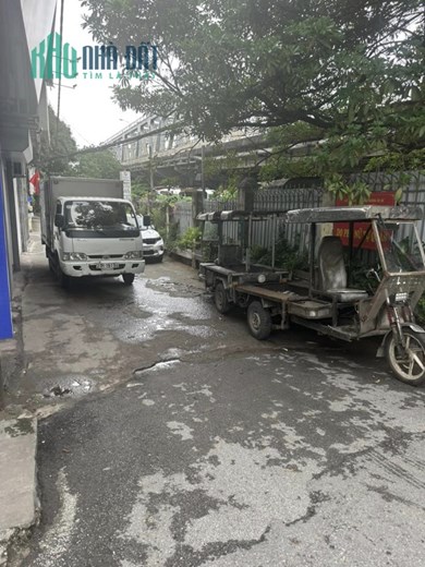 BÙM 💥 BÙM 💥 BÙM
SIÊU PHẨM - CỰC HIẾM 15m Ô TÔ TRÁNH - PHÂN LÔ Ô TÔ 7 CHỖ ĐỖ CỬA - AN NINH - DÂN