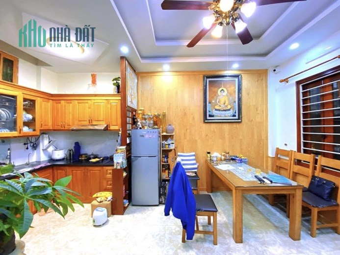 BÁN NHÀ LUNG LINH, NGUYỄN VĂN LINH, QUẬN 7.