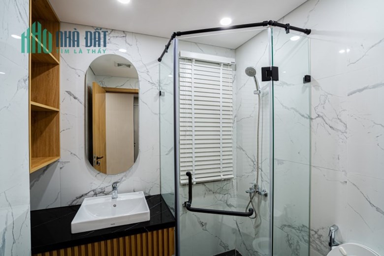 BÁN CHUNG CƯ 2 PHÒNG NGỦ 2 WC -100m2 TRUNG TÂM QUẬN CẦU GIẤY, TIỆN ÍCH NGẬP TRÀN GIÁ CHỈ NHỈNH 4 TỶ