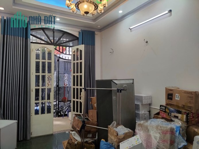 Bán nhà Mặt tiền, khu Tân Chánh Hiệp, quận 12, ngang 8,2m