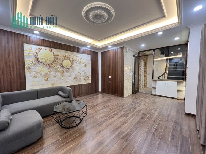 CỰC HIẾM NHÀ NGÕ 236 KHƯƠNG ĐÌNH, THANH XUÂN 6,5 TỶ, 32M2, 6 TẦNG, CÁCH PHỐ 40M