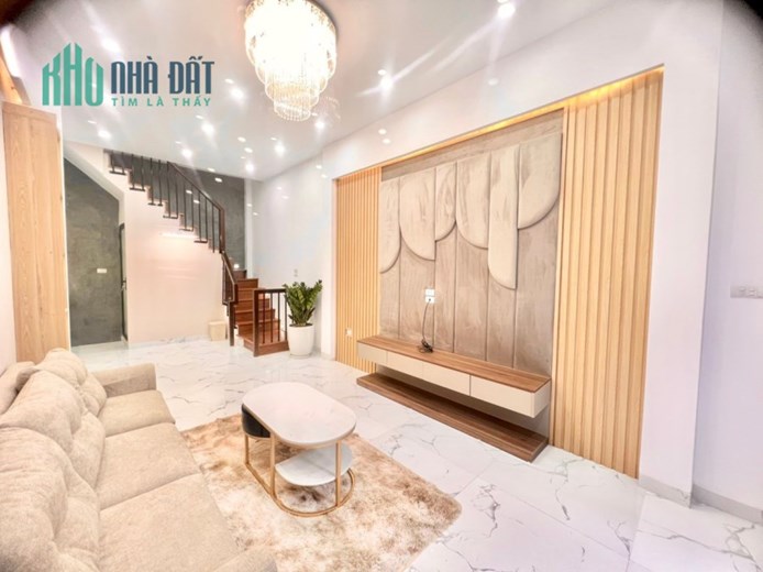 Siêu phẩm. Bán nhà phố Phan Đình Giót, Thanh Xuân. 41m2 x 5T. Ô TÔ, NHÀ ĐẸP. Hơn 3 Tỷ. 0968084286