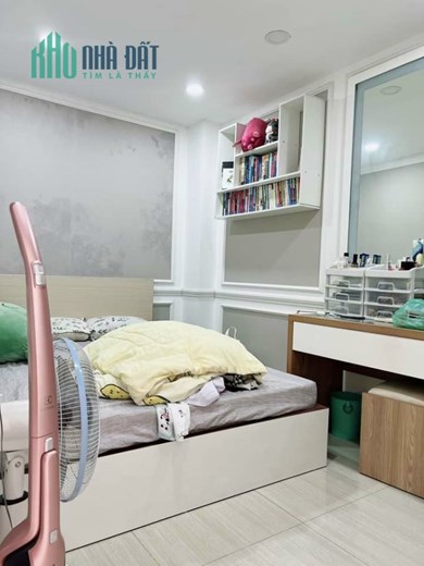 Bán NHÀ Mặt tiền Khánh Hội, QUẬN 4  GIÁ 12TỶ