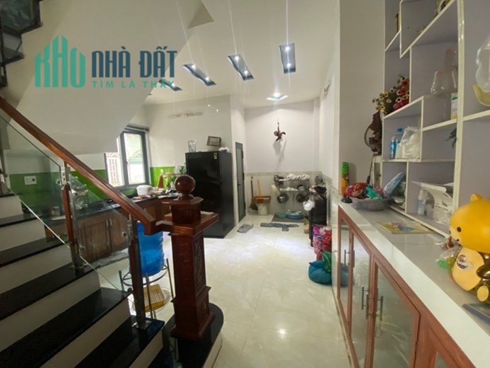 Bán Nhà Mặt Tiền Kinh Doanh 3 Tầng  140m2 Linh Xuân Thủ Đức Chỉ  6,5 Tỷ