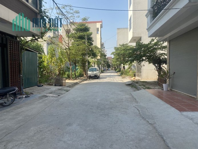 Bán nhà Bát Phúc (Tổ 1 KĐT Tân Tây Đô), Đan Phượng. 43m2; 5 tầng; MT5m; giá 5.46 tỷ. Phương