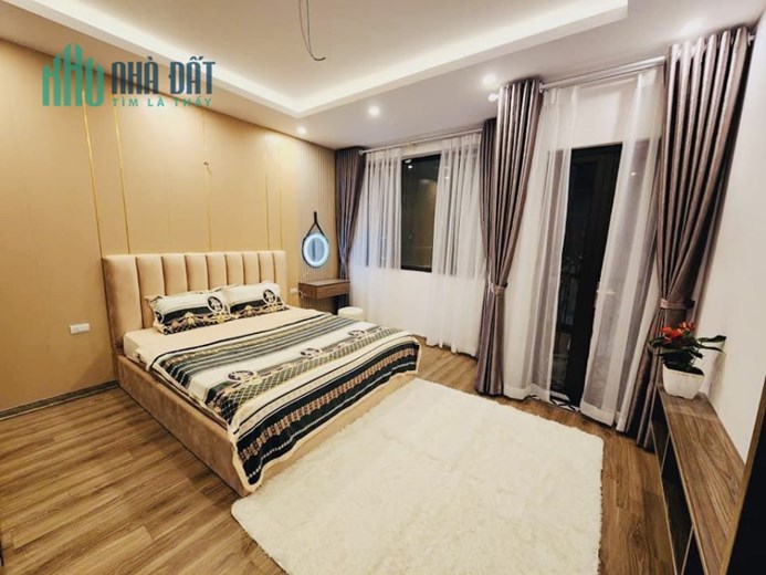 Bán gấp nhà Lạc Long Quân 5T gần Phố, Ô tô gần ở Sướng giá rẻ như cho nhỉ 5 tỷ