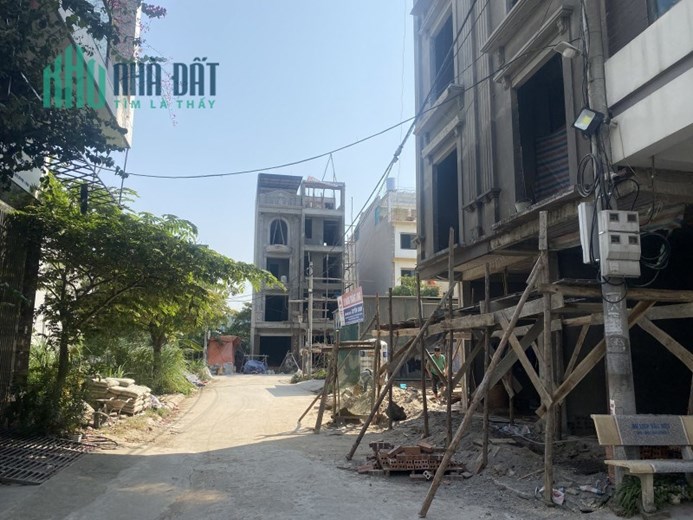 Bán nhà Nguyễn Thái Học (Thị Trấn Phùng), Đan Phượng. 120m2; C4; giá 5.7 Tỷ. Phương