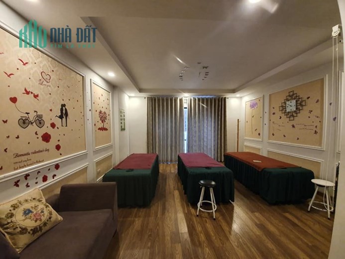Bán nhà mặt phố Hoàng Cầu- vị trí đẹp- hiếm nhà bán- 50m- 5 tầng- mặt tiền 5m- 24.5 tỷ.