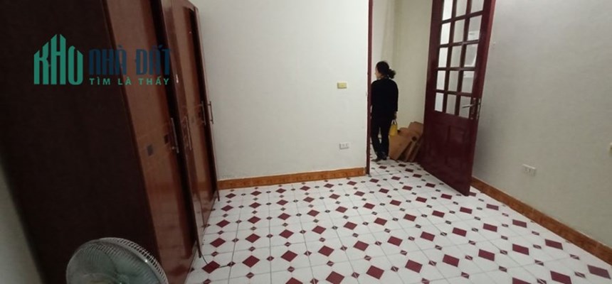 Bán nhà Đại Cồ Việt, Nguyễn Đình Chiểu 81m, 4 tầng, ngõ rộng 3 m, cách mặt phố chỉ 16m, giá 7.5 tỷ.