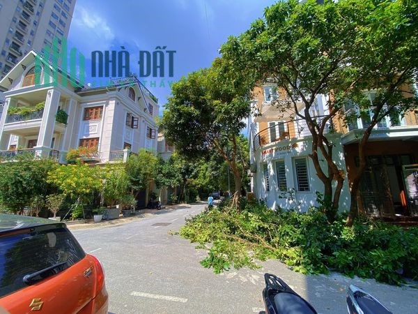 KHU BT VIP - LÔ GÓC - GARA Ô TÔ - Ô TÔ TRÁNH - VỈA HÈ - KINH DOANH - Ở SƯỚNG.
