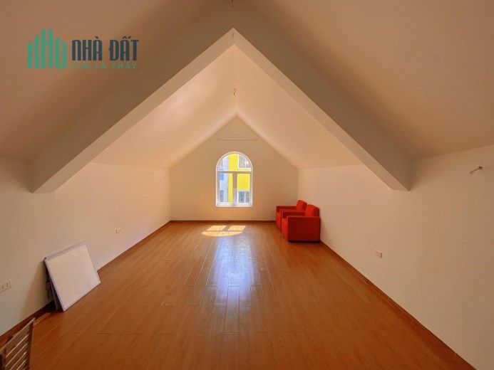 KHU BT VIP - LÔ GÓC - GARA Ô TÔ - Ô TÔ TRÁNH - VỈA HÈ - KINH DOANH - Ở SƯỚNG.
